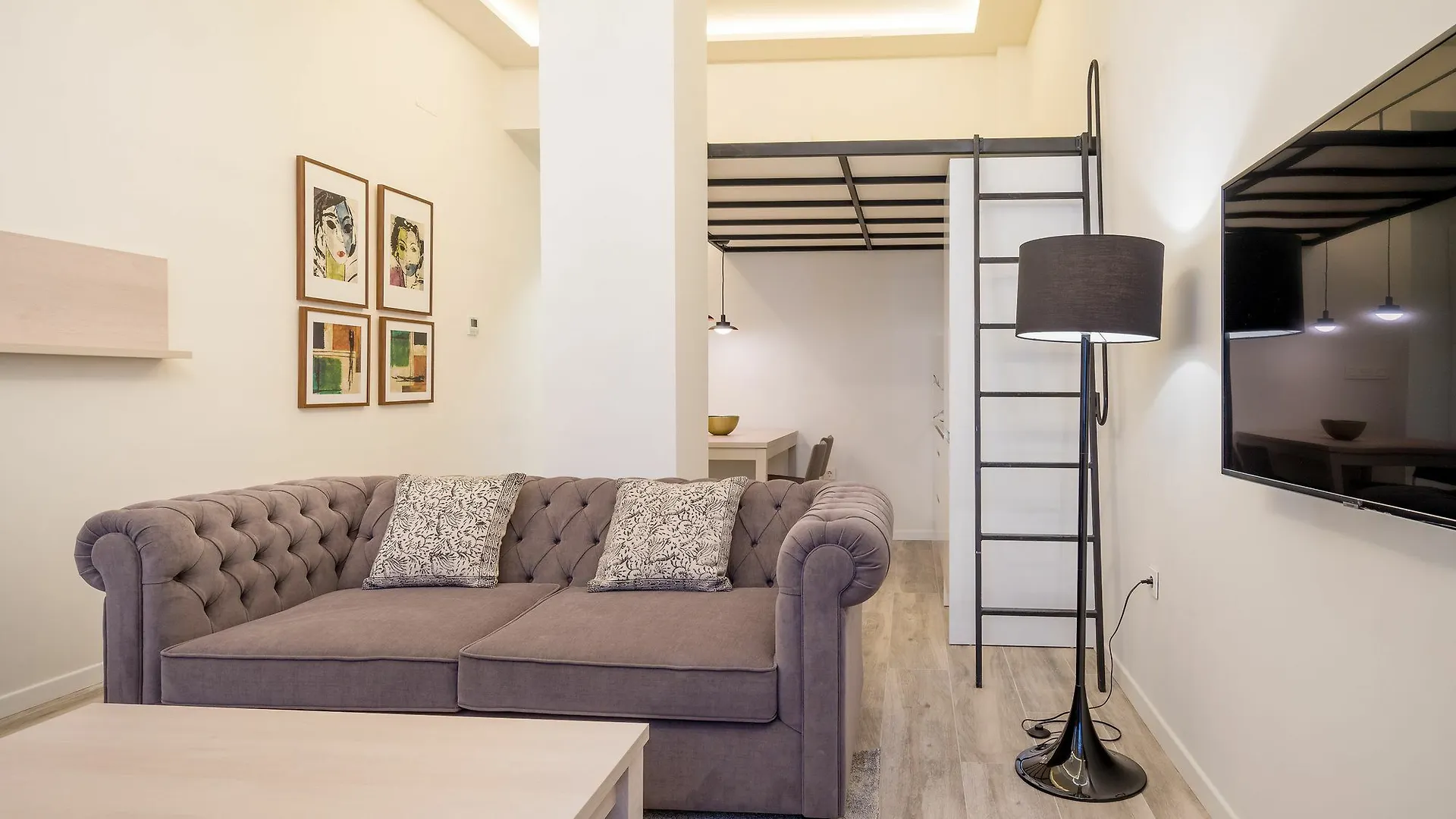 Apartamentos Velazquez Malaga Spain