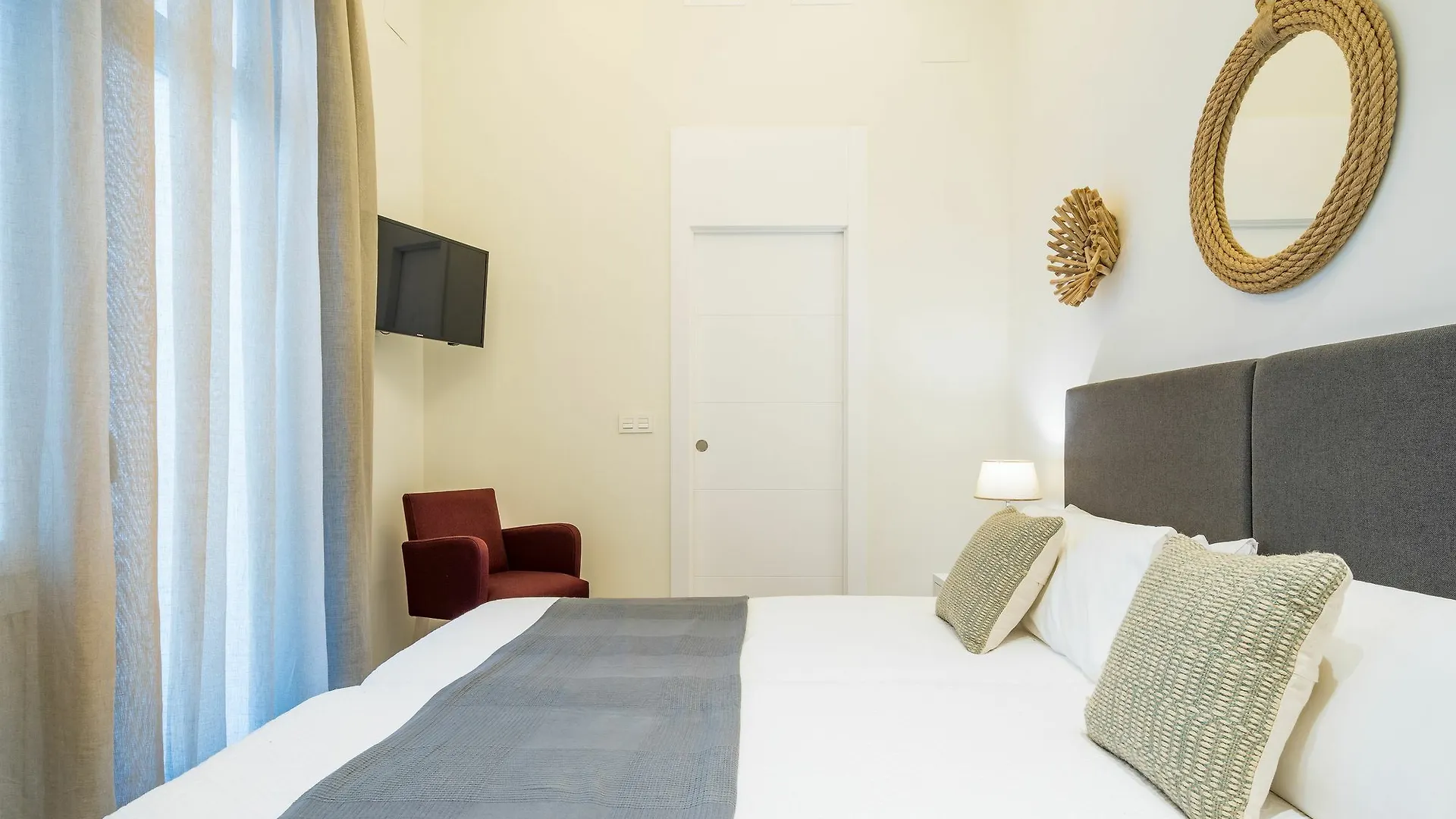 Apartamentos Velazquez Malaga Apartment